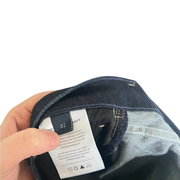 Citizens of Humanity Isola Dark Indigo Flare Jean - Picture 7 of 9